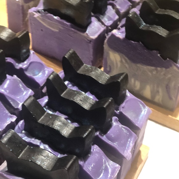 🧼Salem artisan seasonal soap snow witch scent🧼 - Picture 9 of 11